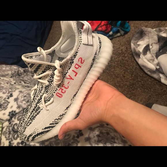 yeezy boost 35 v2 zebra
